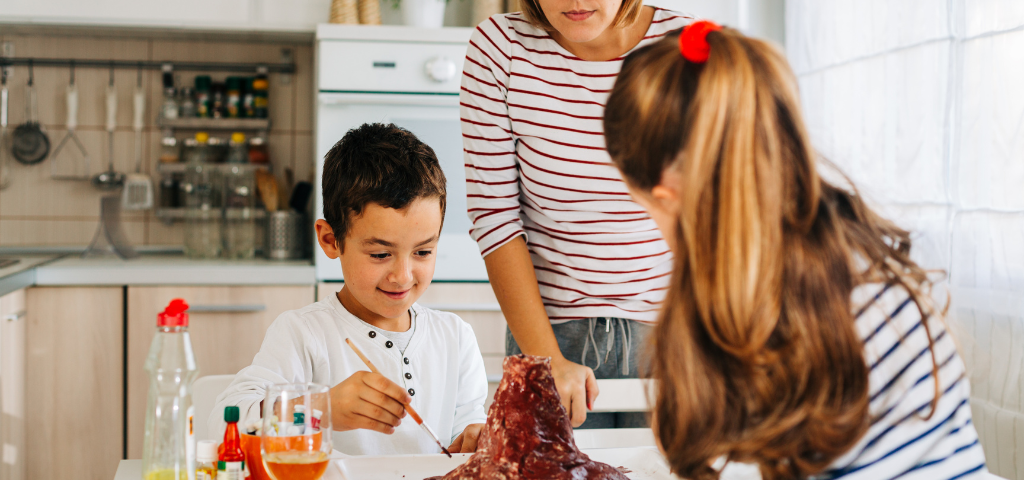 3 Middle School Science Experiments to Try At Home Today