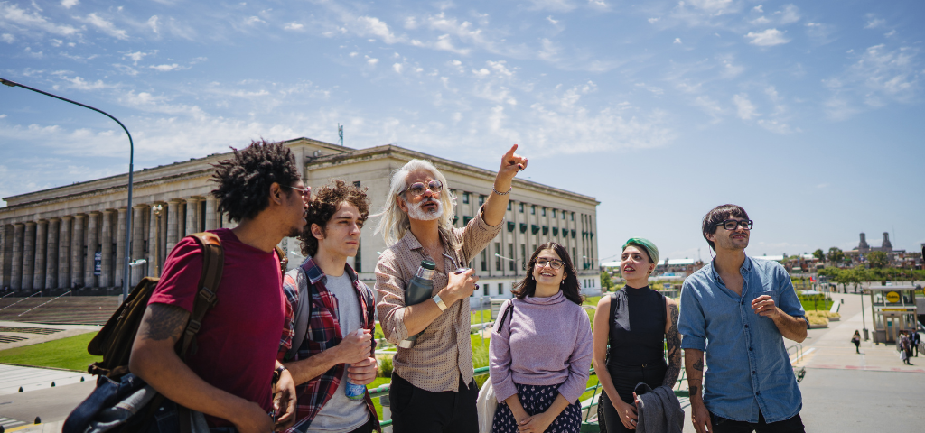 4 Tips to Make a Good Impression on a Campus Tour