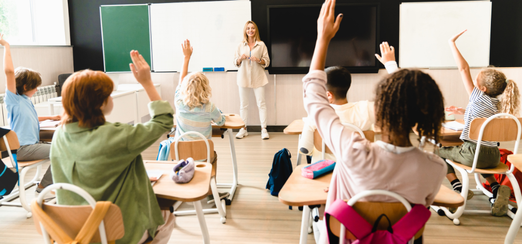 5 Tactics to Encourage Academic Confidence in Your Middle Schooler